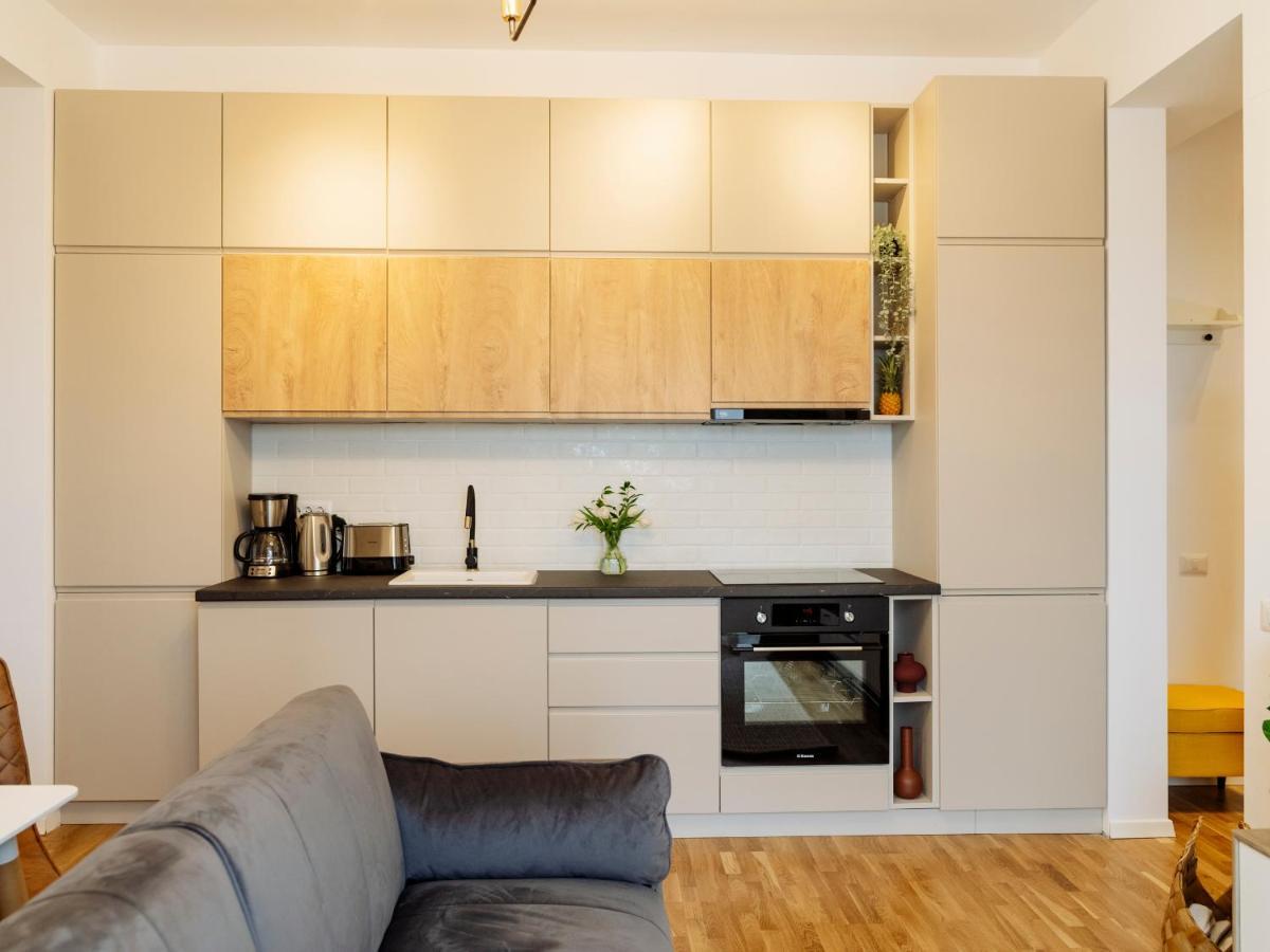 Sunny 2Br Flat - Top Location - Amazing Balcony Bucharest Luaran gambar