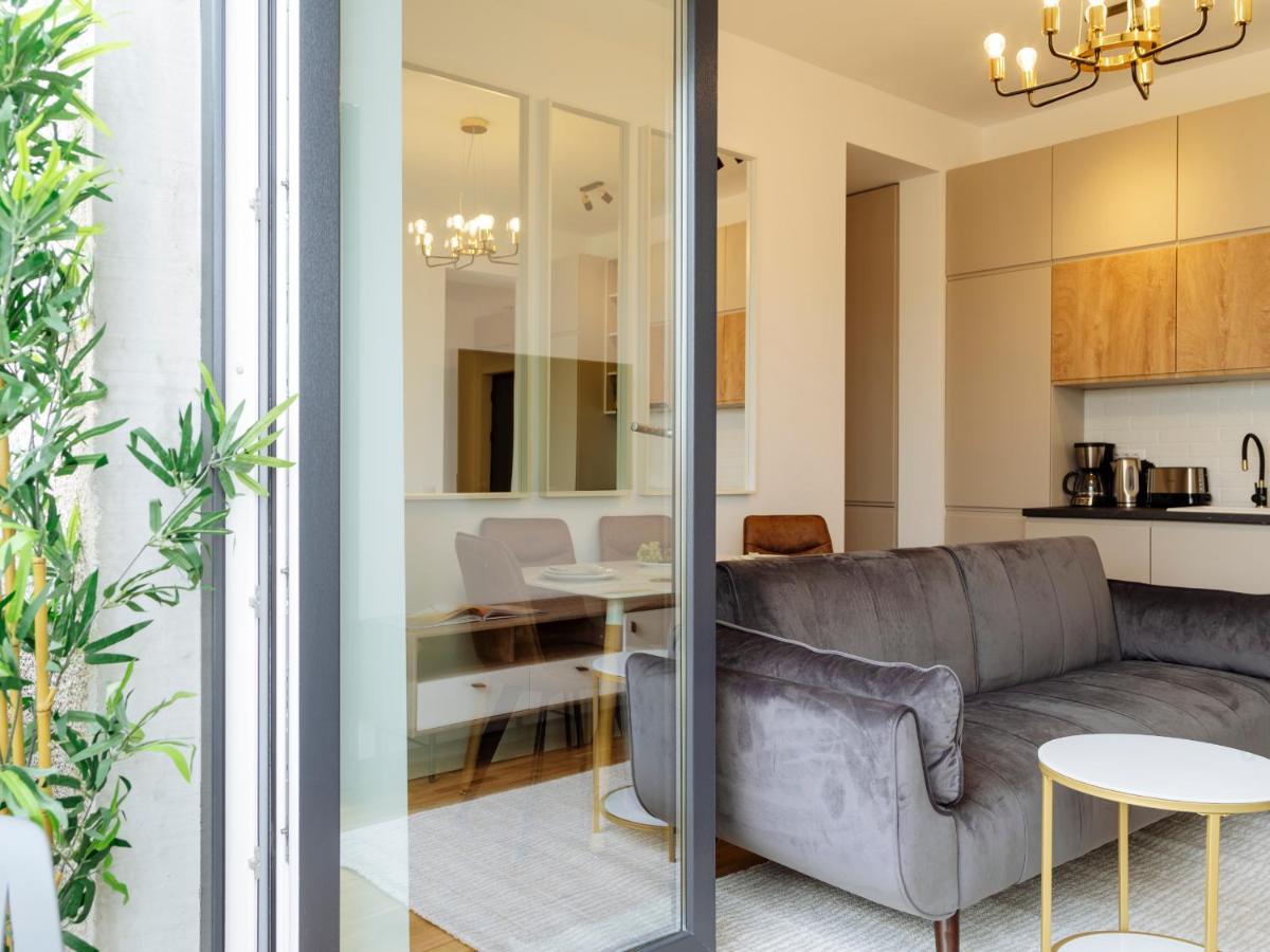 Sunny 2Br Flat - Top Location - Amazing Balcony Bucharest Luaran gambar