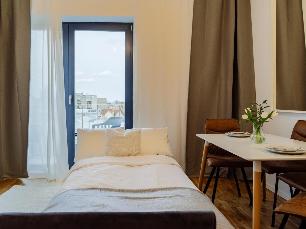 Sunny 2Br Flat - Top Location - Amazing Balcony Bucharest Luaran gambar