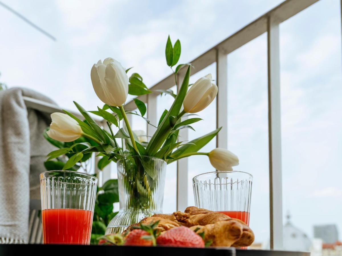 Sunny 2Br Flat - Top Location - Amazing Balcony Bucharest Luaran gambar