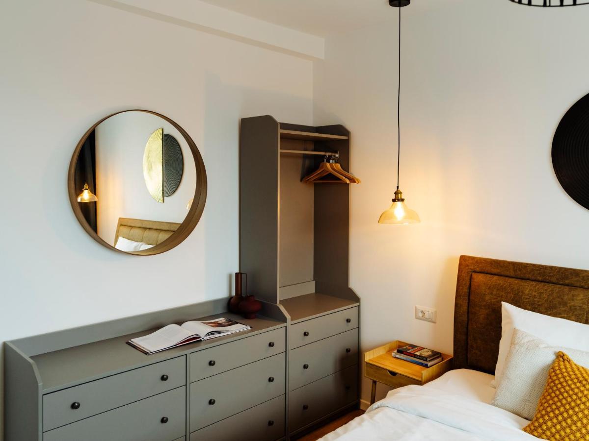 Sunny 2Br Flat - Top Location - Amazing Balcony Bucharest Luaran gambar