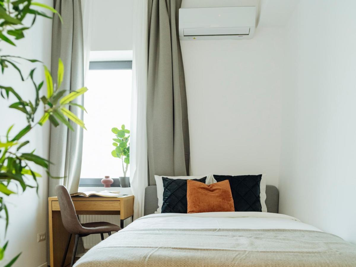 Sunny 2Br Flat - Top Location - Amazing Balcony Bucharest Luaran gambar